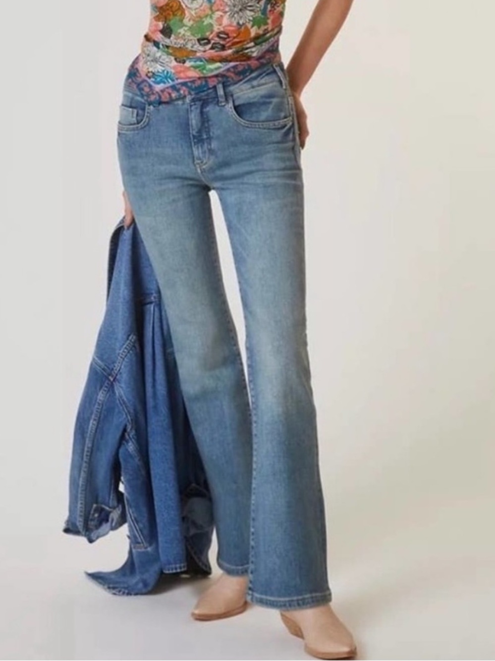Anthropologie Pilcro The Demilune Boot Flare Bootcut Jeans Light Wash Size 27